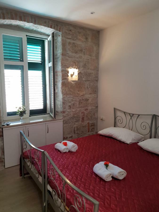 Apartment Meri Split Exterior photo